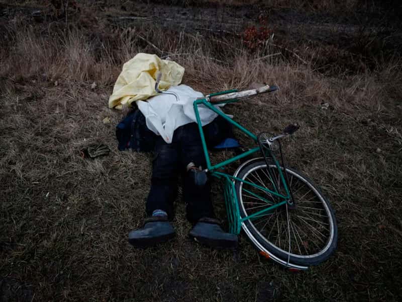 «Мир должен ужаснуться от случившегося в Буче, Ирпене и Гостомеле» — Арестович о преступлениях российских военных в городах Киевской области