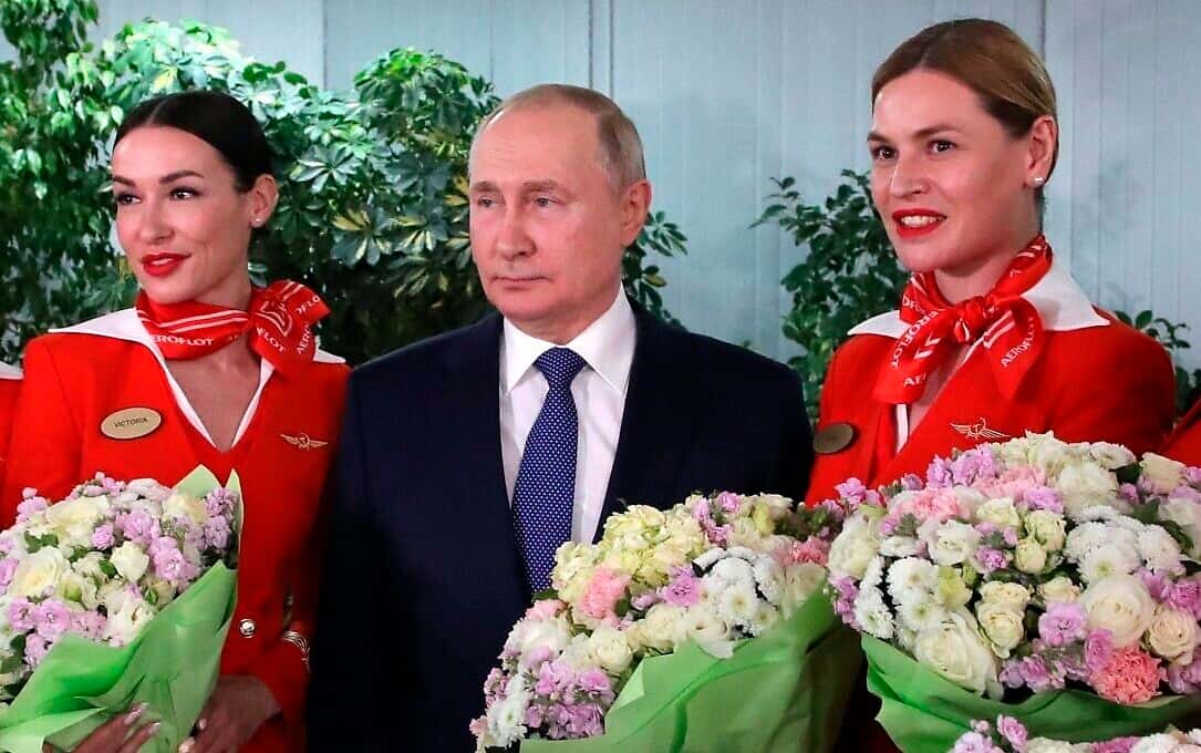 Bloomberg: «Аэрофлоту» из-за дефицита запчастей, возникшего после введения санкций, через три месяца придется начать разбирать свои самолеты