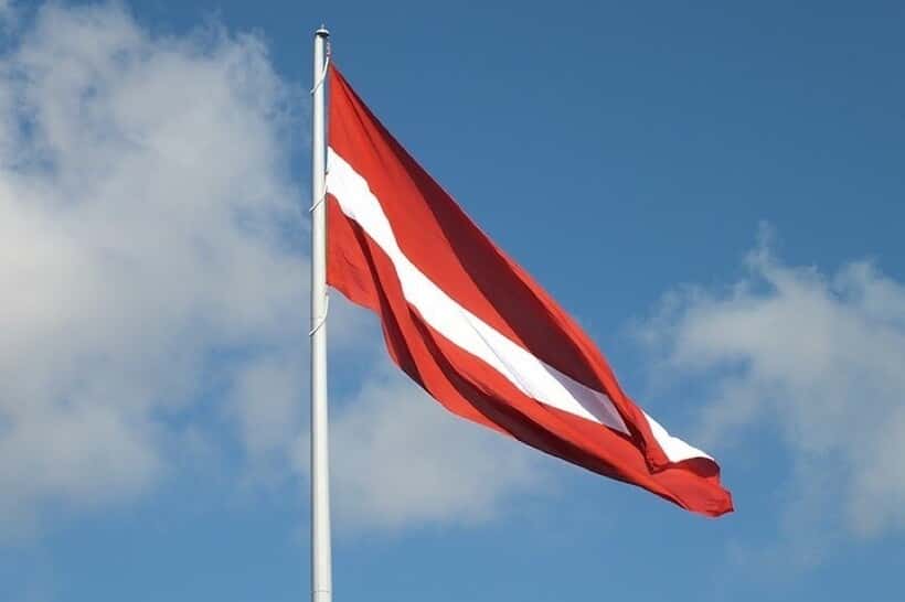 Латвия вводит режим ЧС на границе с Россией из-за объявленной Путиным мобилизации