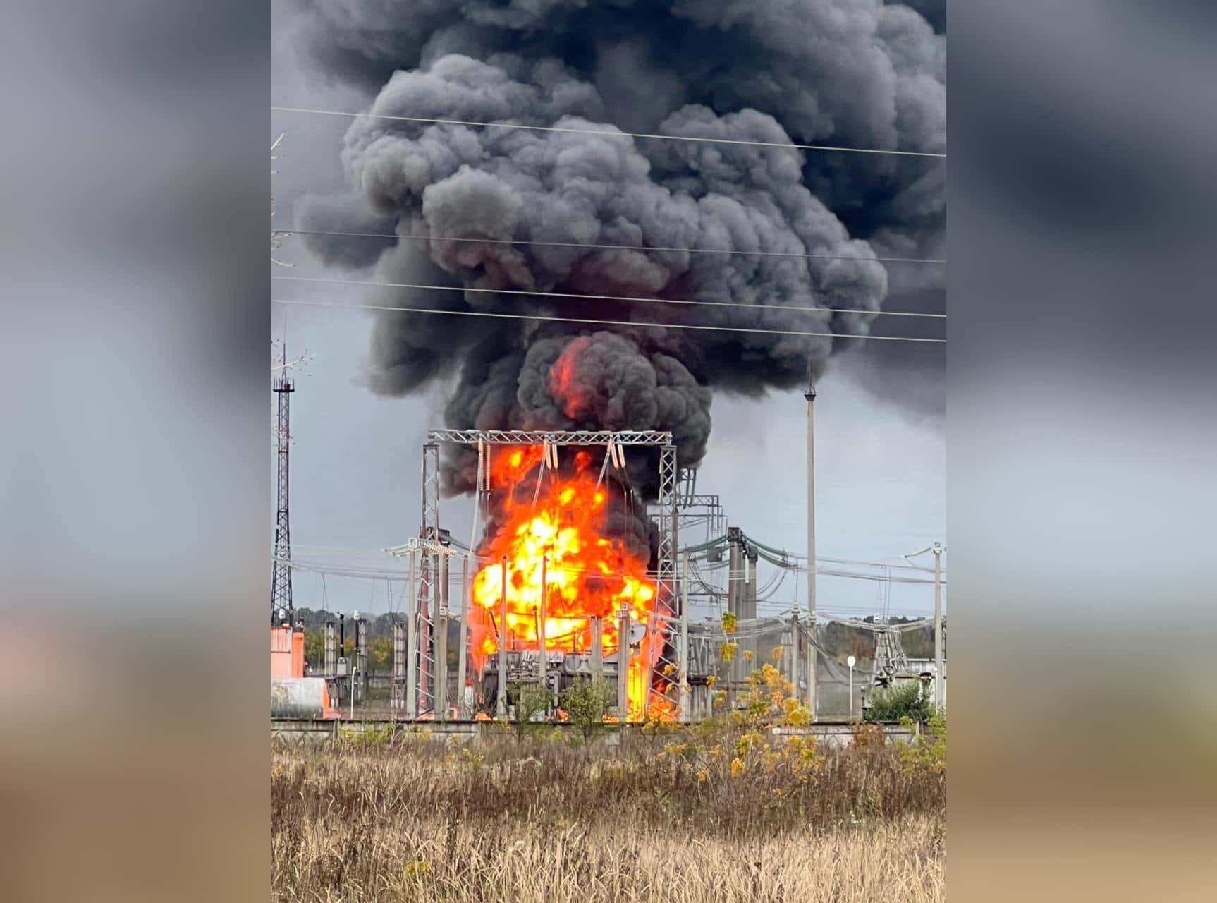 Губернатор Белгородской области заявил об обстреле подстанции. От электроэнергии отключены более двух тысяч жителей