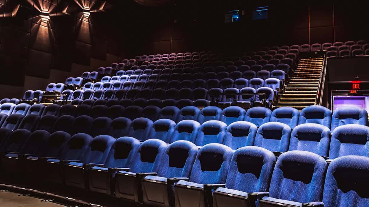 Не попасть в камеру. Исповедь деятелей киноиндустрии о цензуре и пропаганде военного времени