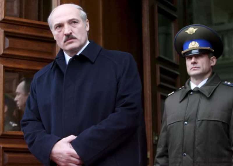 «Изменой будет переход на сторону Украины или сдача в плен». Эксперты о том, зачем в Беларуси вводят смертную казнь для чиновников и военных