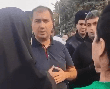 В Карачаево-Черкесии прошел митинг в поддержку Палестины. Участники потребовали выселить евреев из республики