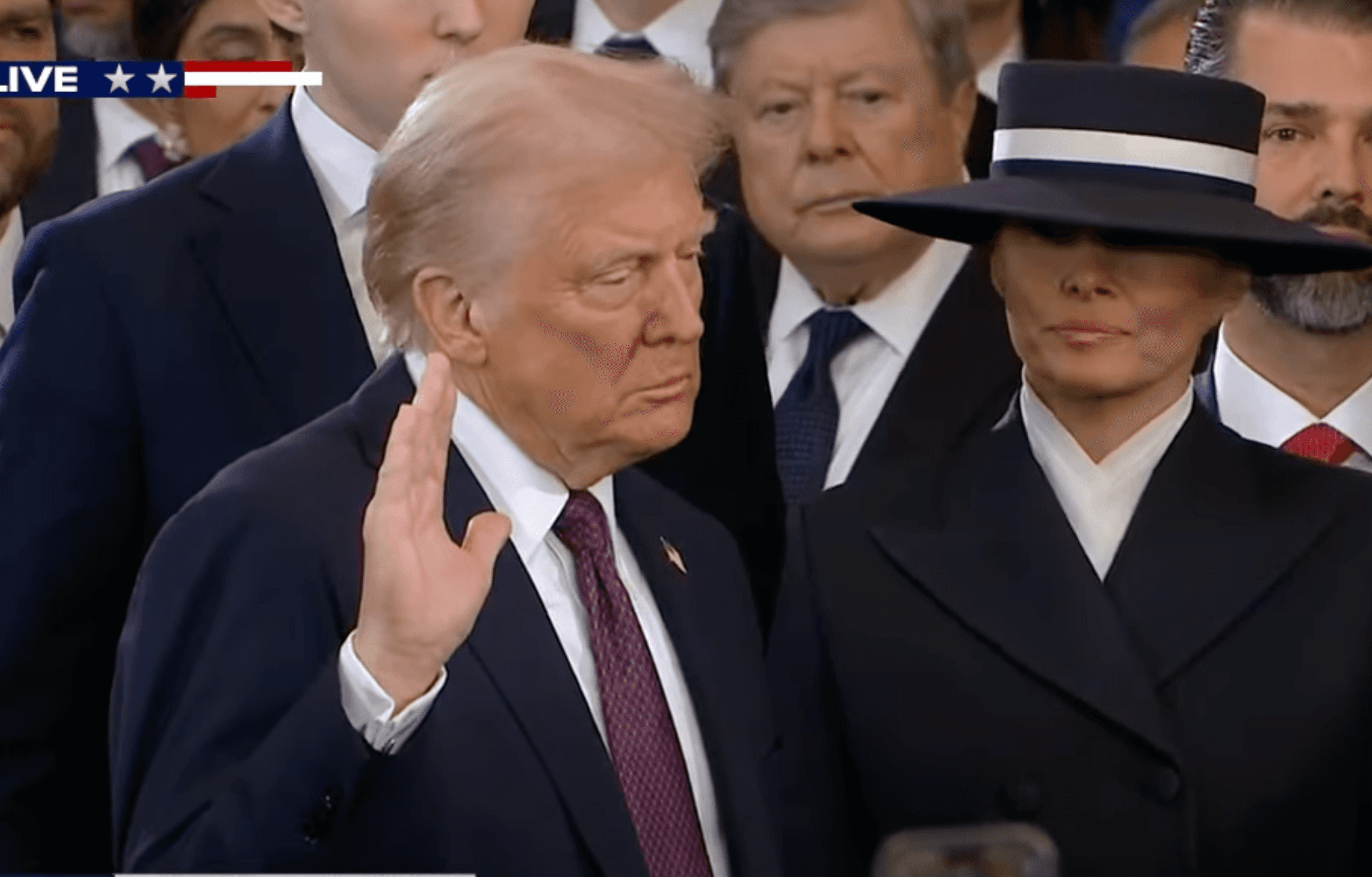 Дональд Трамп вступил в должность президента США