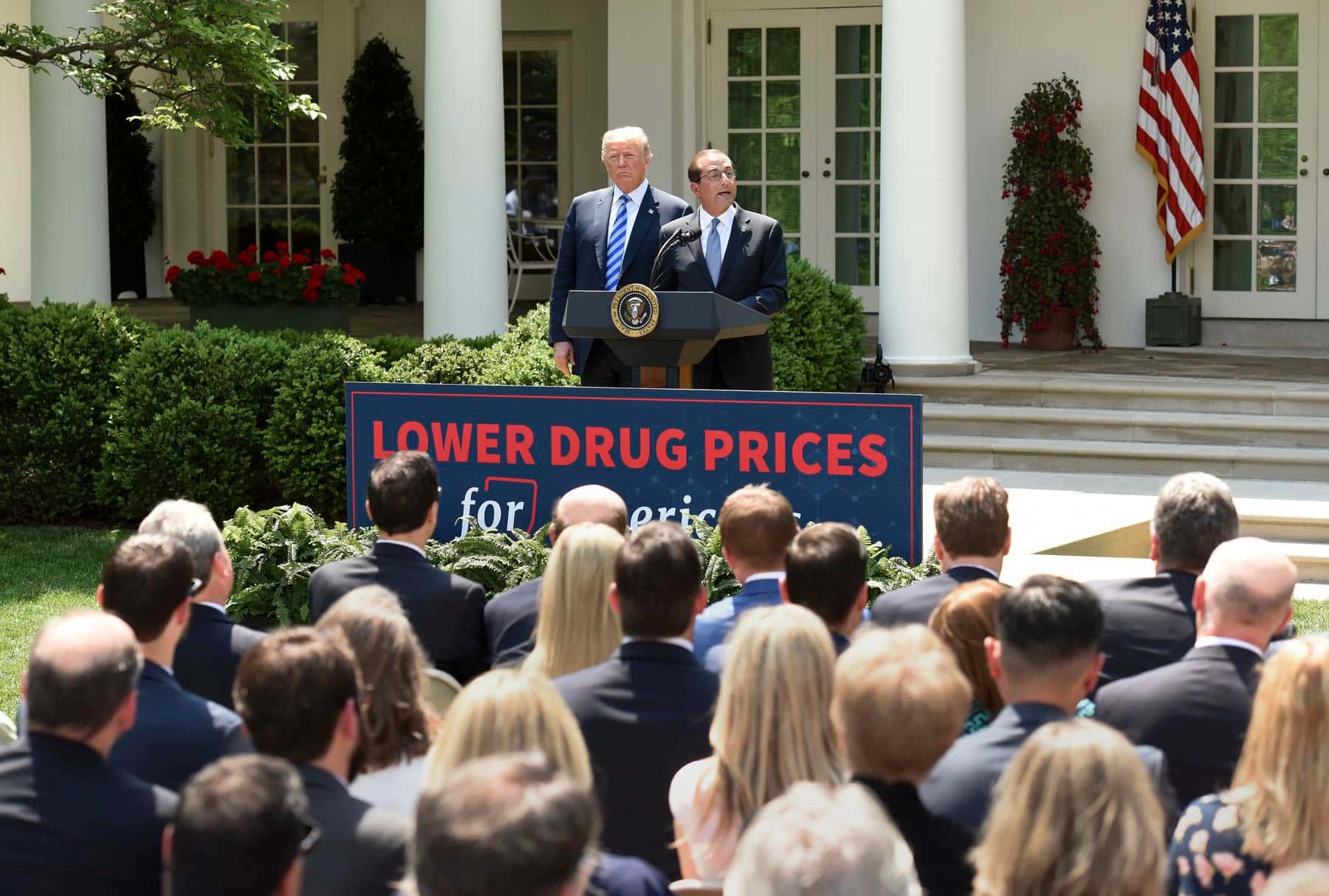 Богатые, но больные. Почему в США такое дорогое и такое неэффективное здравоохранение и как Трамп это (не) изменит