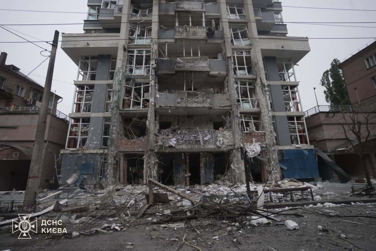 Россия выпустила по Украине рекордное число дронов и почти 70 ракет. Среди погибших — дети