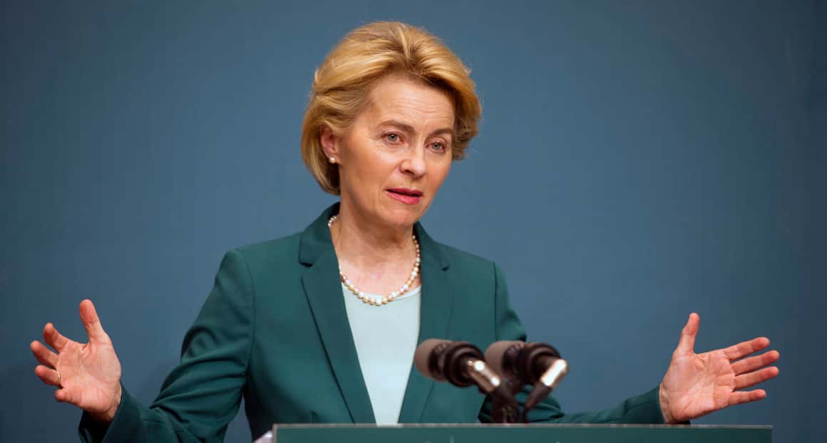 Глава Еврокомиссии объявила о заморозке экономической помощи Беларуси на 3 млрд евро из-за ситуации с Романом Протасевичем