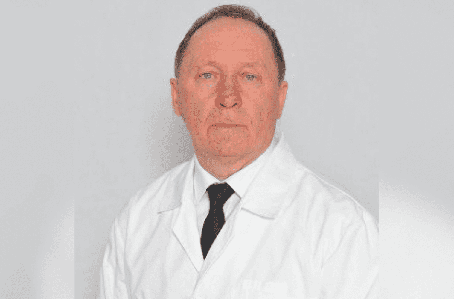 Российский хирург крикнул на корпоративе «Слава Украине!». Его уволили по указанию мэра, а сотрудники ФСБ угрожали загнать «нос в глотку»