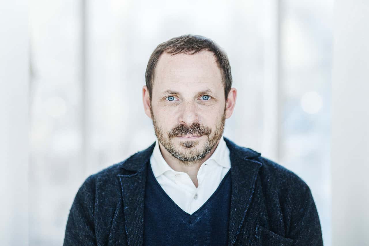 Суд в Нидерландах отказался выселять сквоттеров из дома основателя «Яндекса» Аркадия Воложа