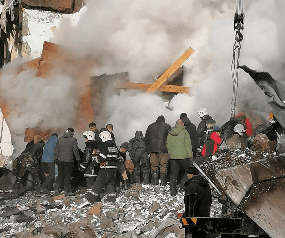 На Сахалине произошел взрыв в жилом доме, погибли семь человек