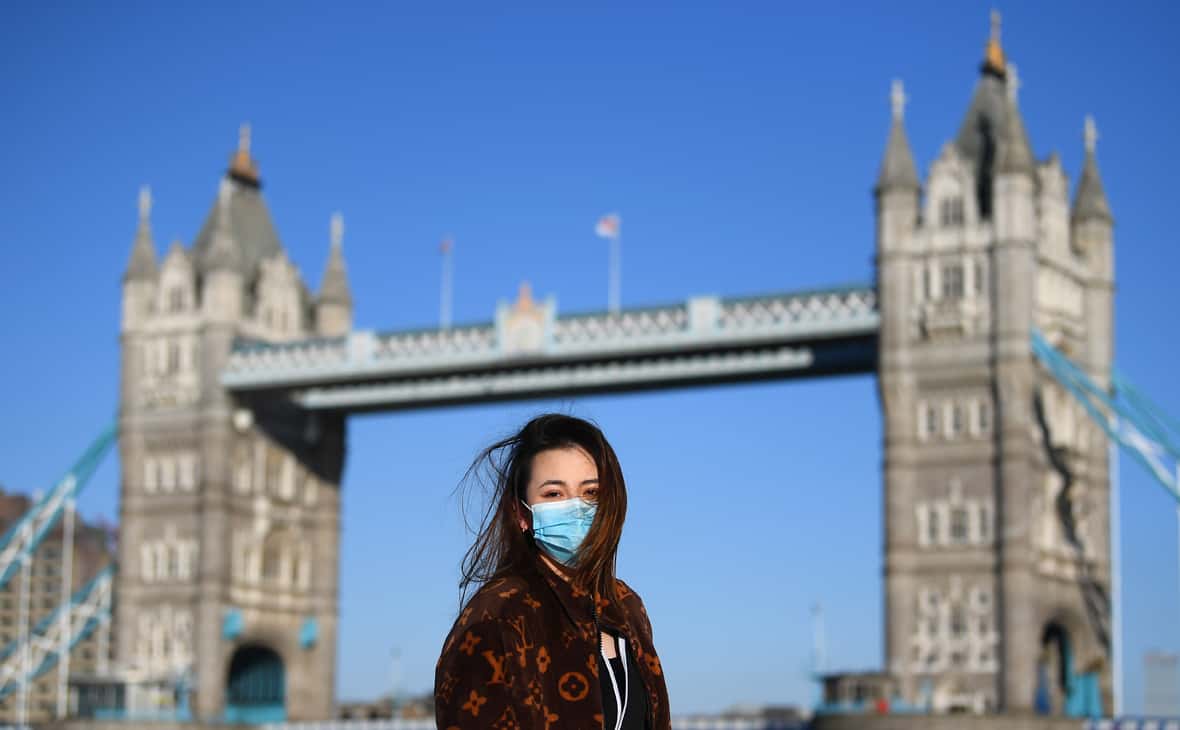 Великобританию может захлестнуть новая волна COVID-19 — The Guardian