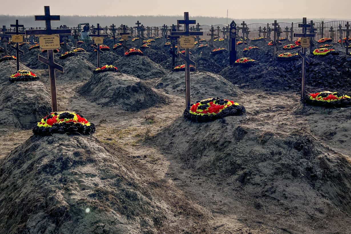 «Я убедила его не вербоваться, но его увезли не спрашивая». Исповеди матерей и жен зеков, погибших на войне в Украине