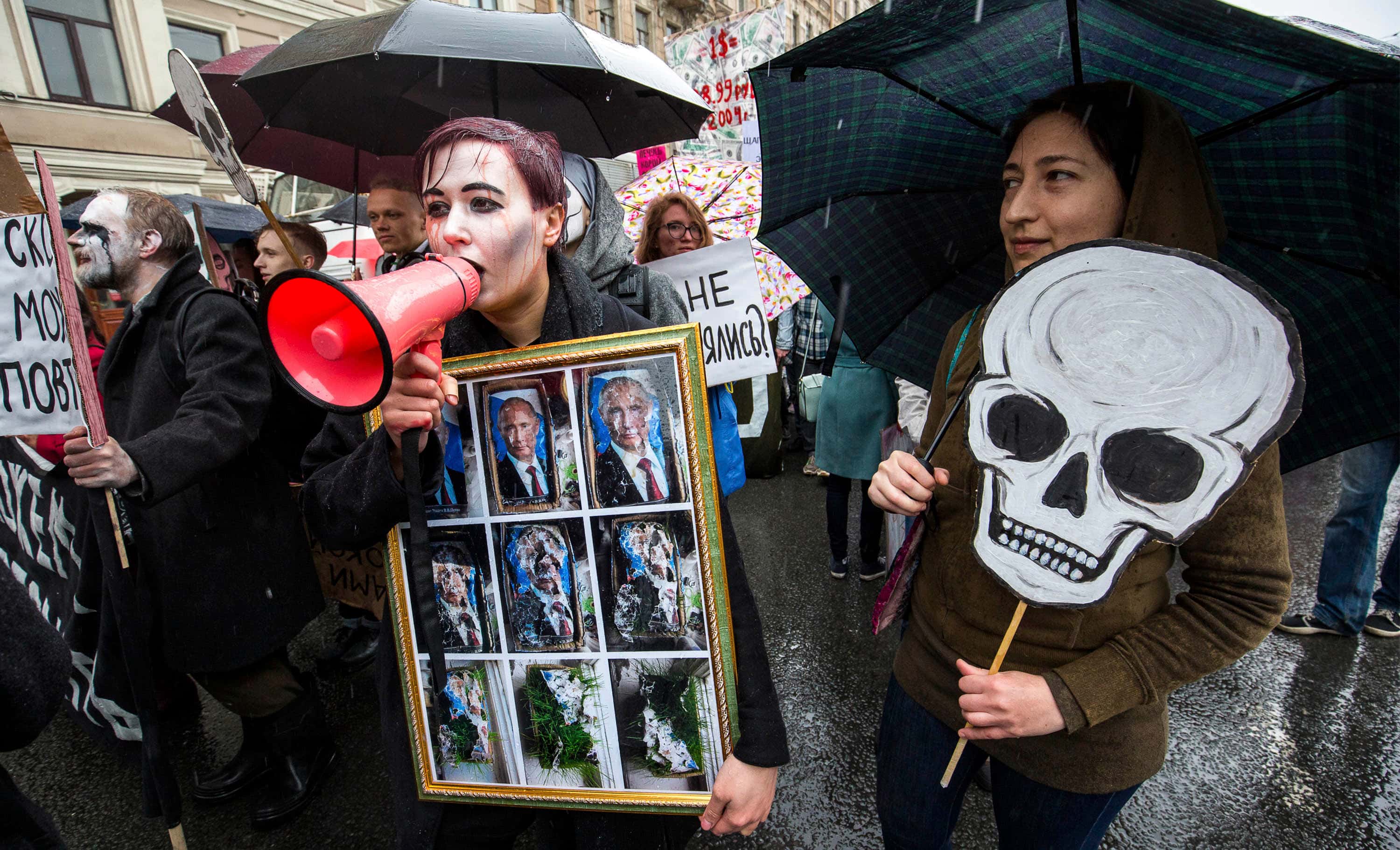 Активистку «Партии мёртвых» отпустили после допроса ФСБ. Спрашивали про Петра Верзилова и Pussy Riot — СМИ