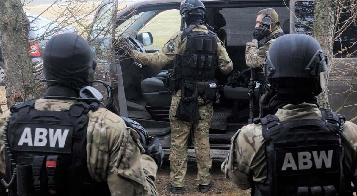 В Польше арестовали двух белорусов и поляка, подозреваемых в подготовке диверсий по заданию российской разведки