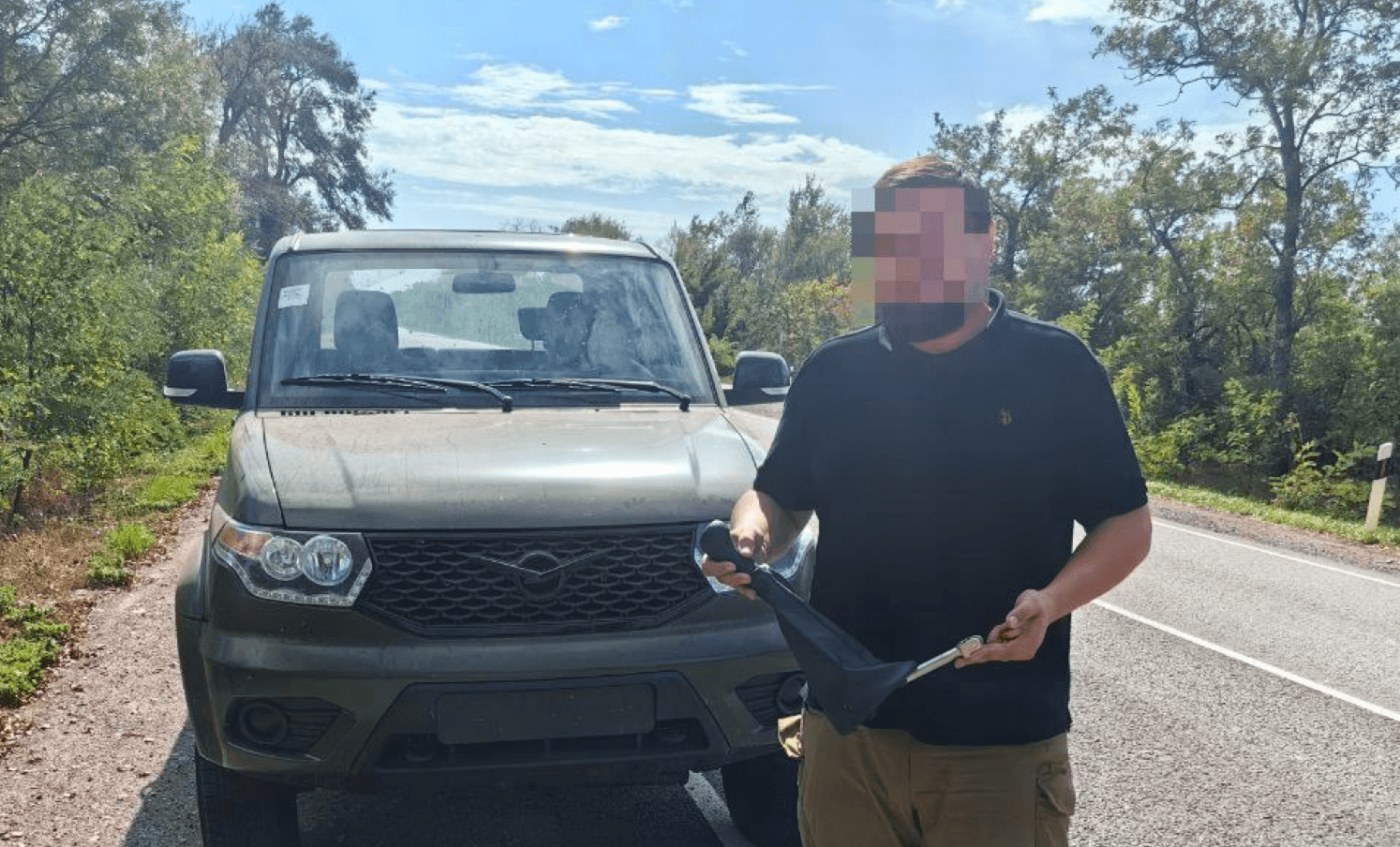 В УАЗ назвали санкции причиной падения качества автомобилей. Ранее Рогозин жаловался, что на фронте у них может «отвалиться на ходу руль»