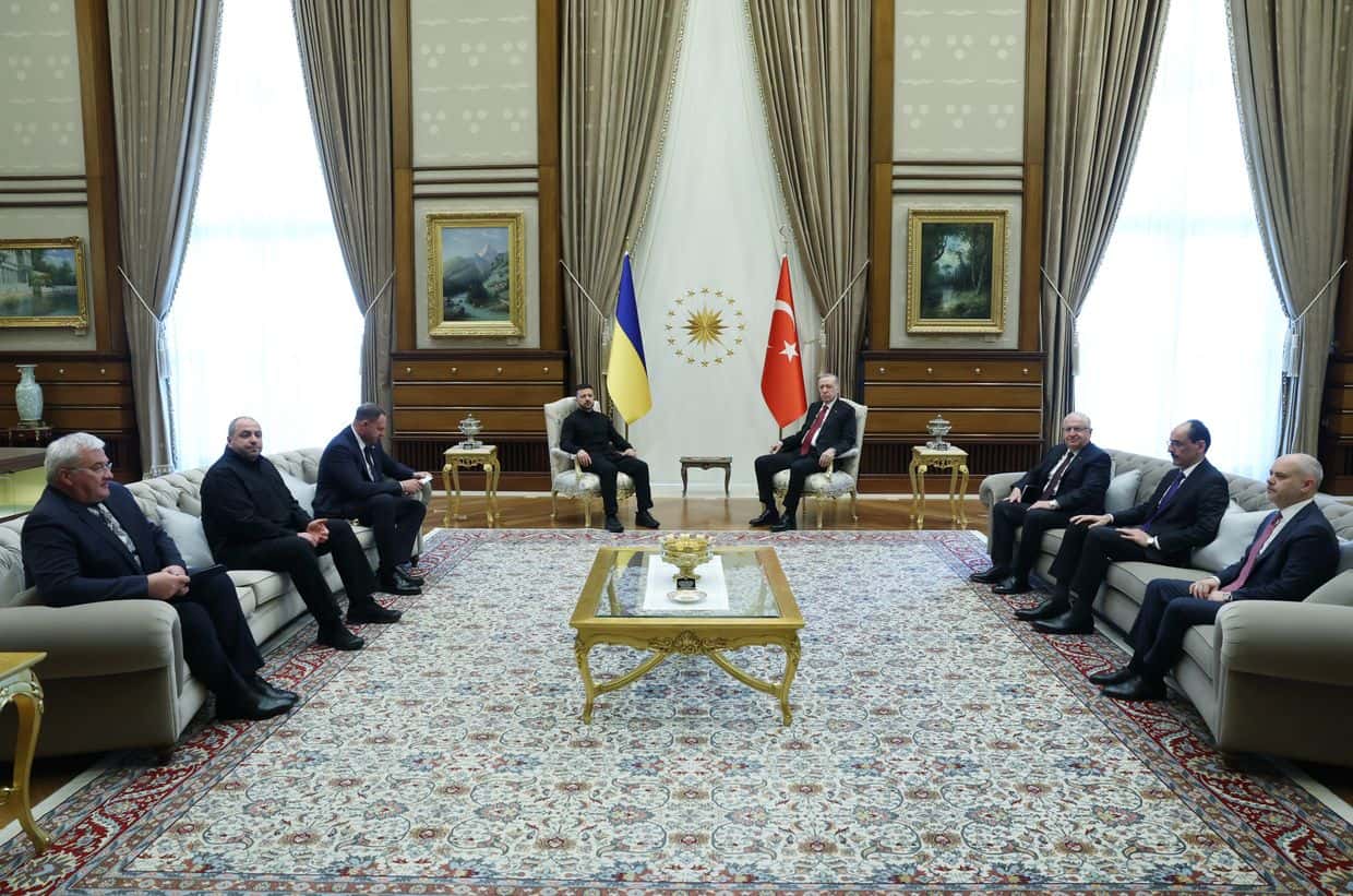 Фейк кремлевских СМИ: переводчик и  секретарь украинской делегации на переговорах в Стамбуле сбежали в неизвестном направлении