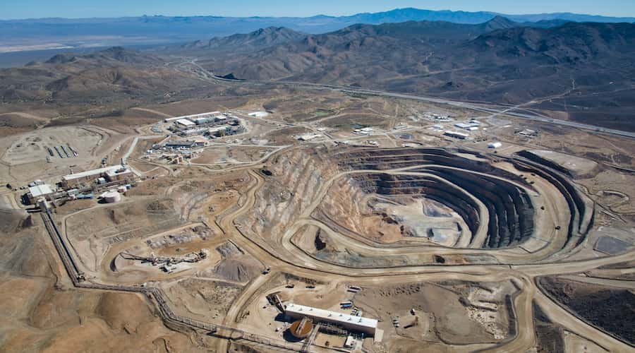 Apple после угроз Трампа инвестировала $500 млн в частично принадлежащую Пентагону фирму MP Materials, добывающую редкие металлы в США