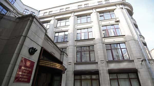 Минтруд предложил ввести новые ограничительные квоты для иностранцев в девяти отраслях экономики