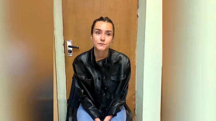 Адвоката, который защищает россиянку Софью Сапегу, лишили лицензии в белорусском Минюсте