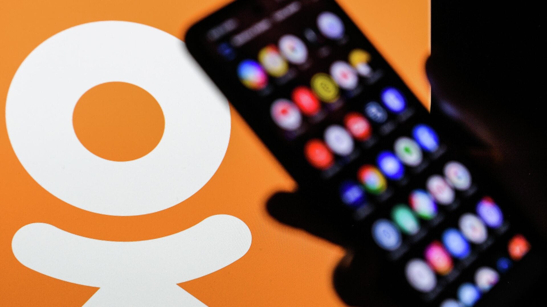 Минцифры РФ составило список российских аналогов зарубежных соцсетей и сервисов