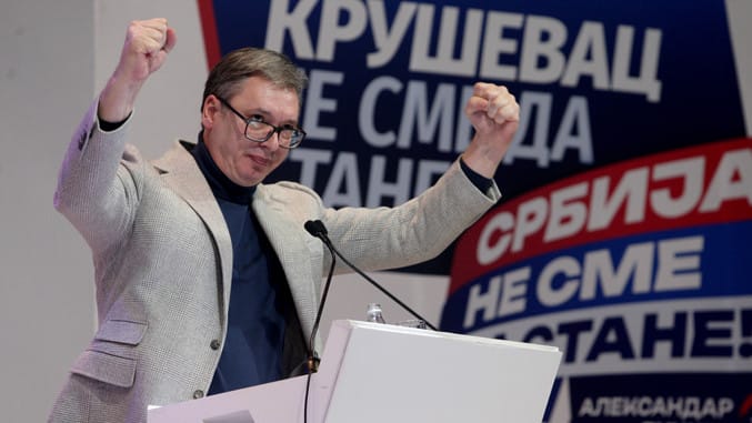 На выборах в Сербии победила правящая коалиция. Оппозиция попробует опротестовать их результаты, но «протестной энергии» нет — политолог