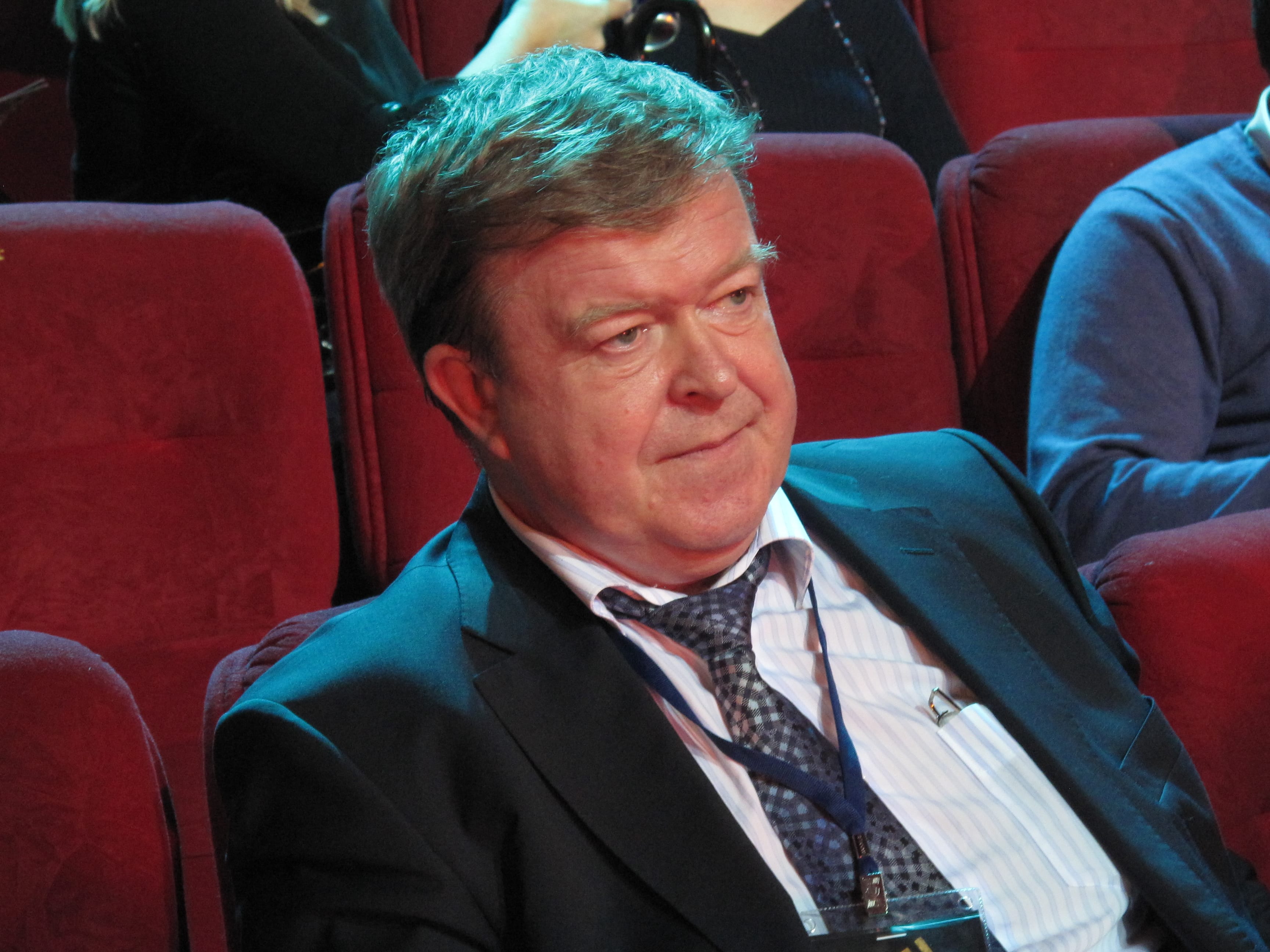 «Спал на полу, делил камеру с 40 заключенными». Один из основателей рунета, ученый Алексей Солдатов умирает в тюрьме, рассказал его сын