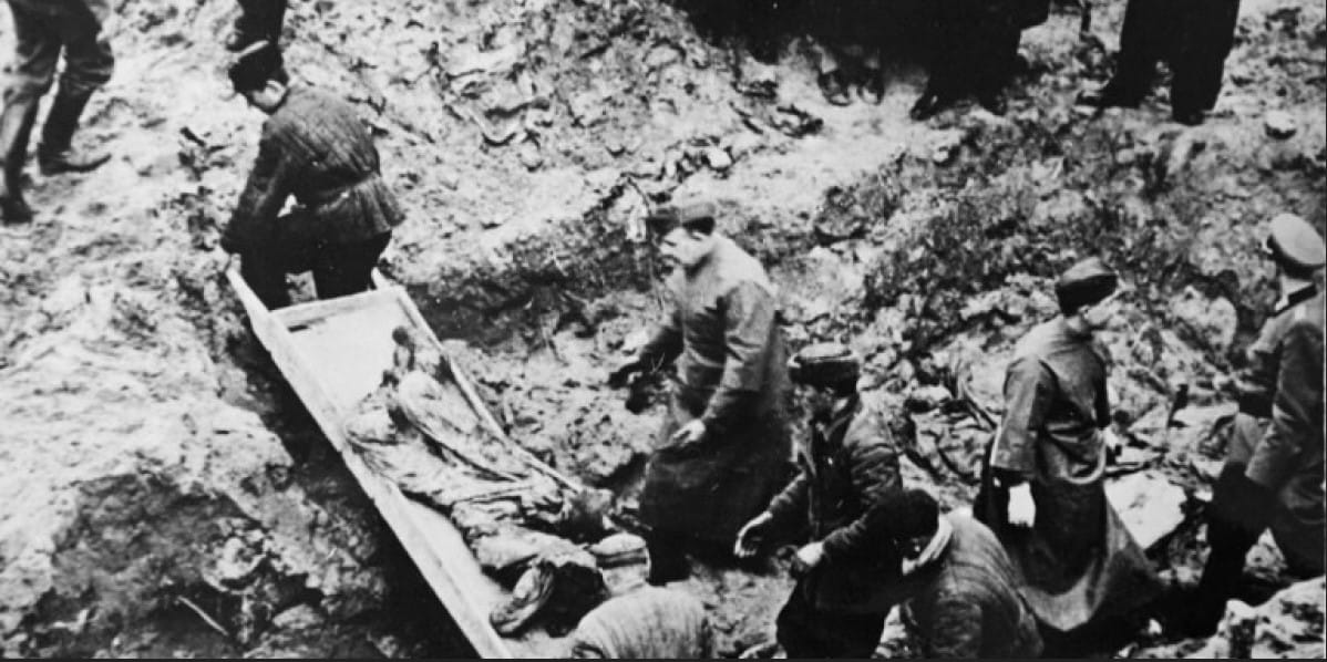 РИА «Новости» возродило советский фейк о том, что польских военнопленных в Катыни расстреляли немцы