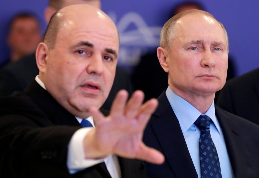 Над златом чахнет. Кремль увеличивает налоги и дефицит, но не трогает ФНБ