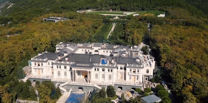 «Дворец Путина» под Геленджиком может контролировать Юрий Ковальчук — «Собеседник»