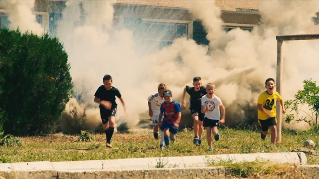 «А бабуську — топором». Виктор Матизен о пропагандистских приемах в фильме «Солнцепек»
