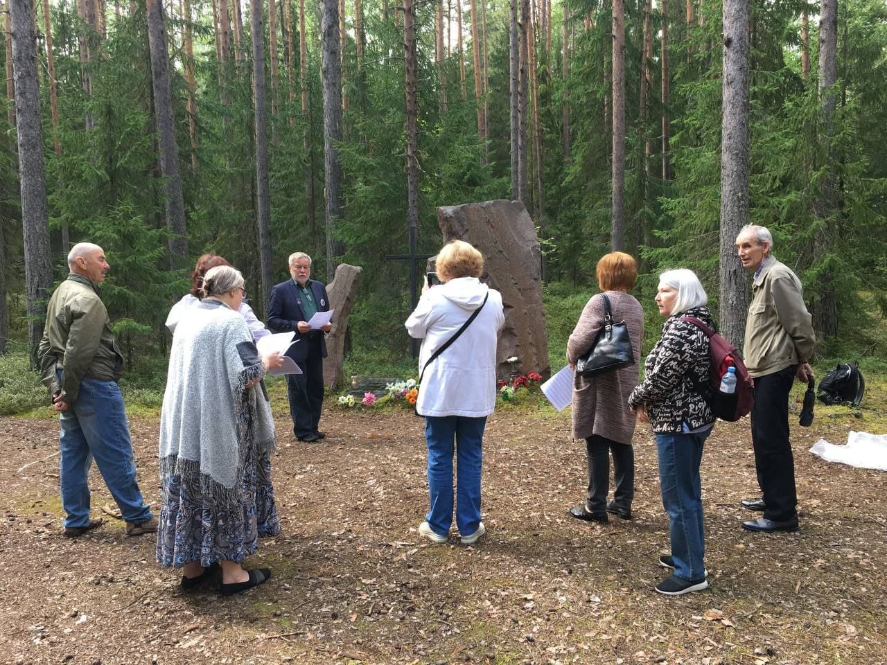 С кладбища репрессированных в Карелии «Красный Бор» пропали памятные знаки