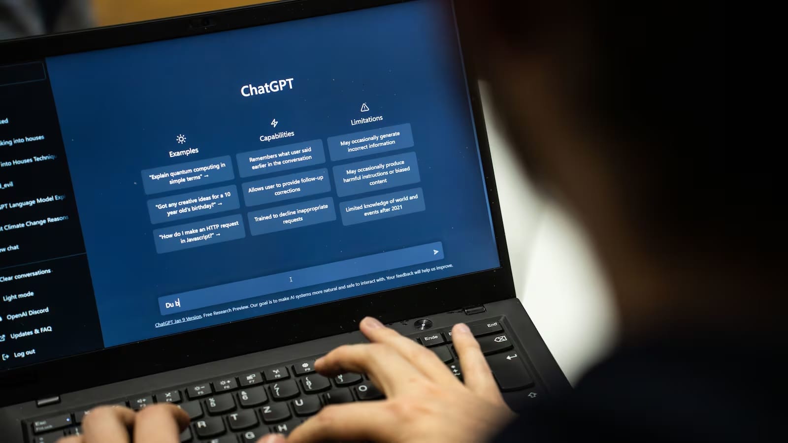 Британские студенты перестают списывать и переходят на ChatGPT, чтобы обмануть преподавателей — исследование