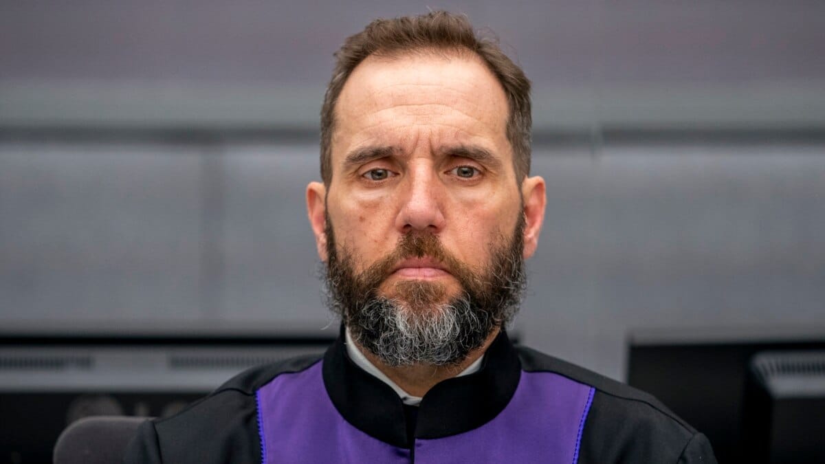 Против экс-прокурора по делу Трампа начали расследование о нарушении закона о политической нейтральности