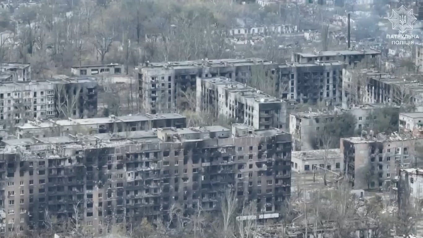 «Россия требует вывести ВСУ из Донбасса и навязывает это условие США. Справедливо было бы прекратить огонь, но стоять где стоим» — Зеленский