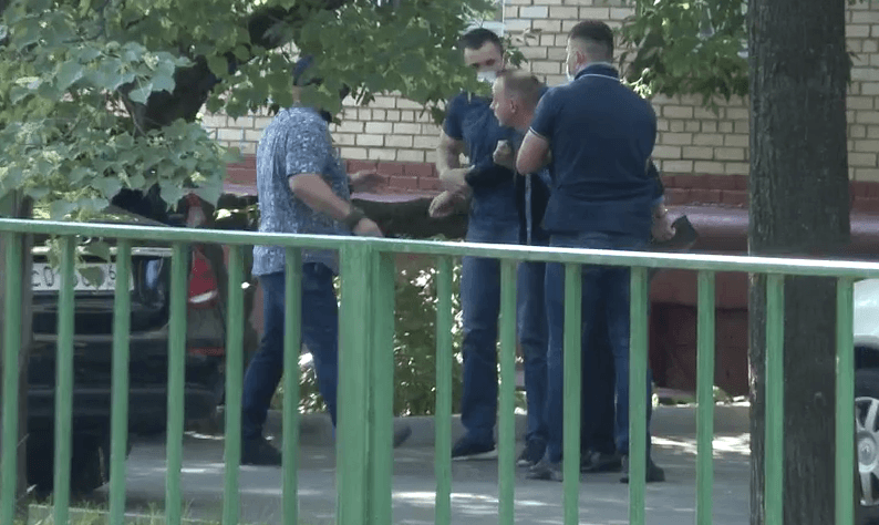 «Все, кто пишет на тему обороны и безопасности РФ, рискуют сесть за госизмену» — юристы и коллеги Ивана Сафронова о его задержании