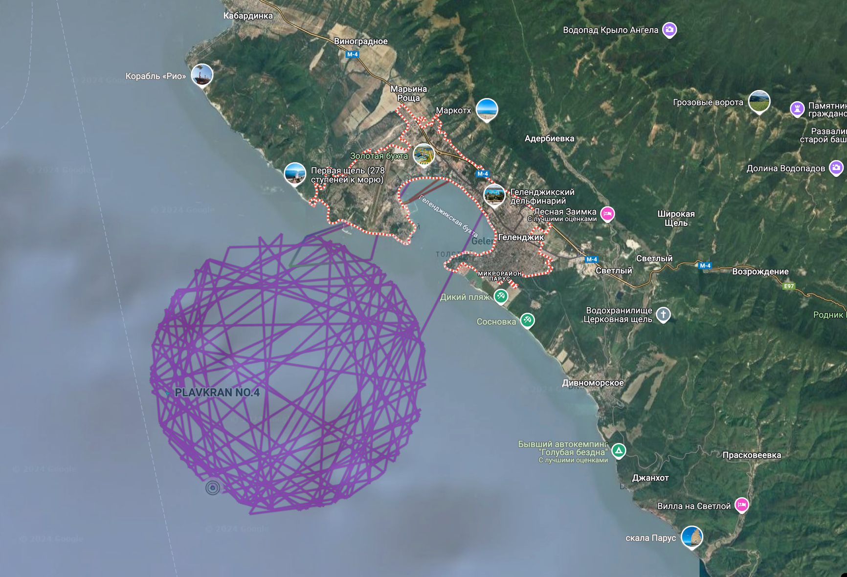 Маршрут корабля в Геленджикской бухте из-за глушения сигнала GPS