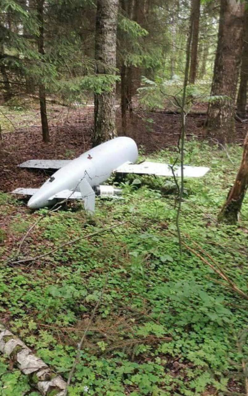 Неизвестный украинский реактивный дрон