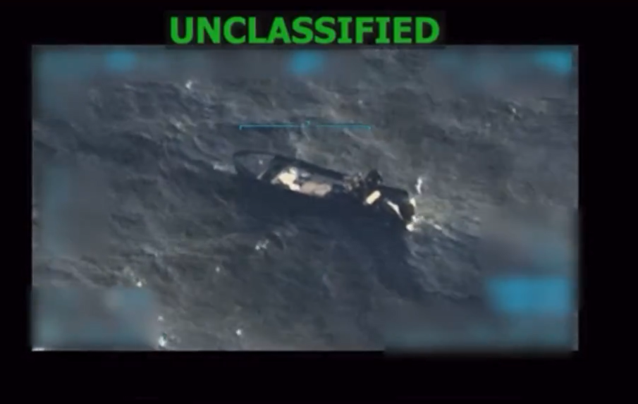 Фото: судно «наркотеррористов», по которому нанесли удар американские военные. Источник: Donald J. Trump / Truth Social